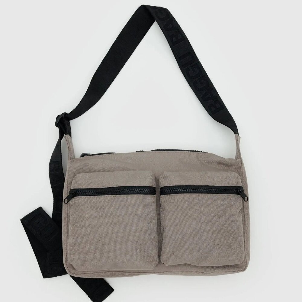 NWT Baggu Medium Cargo Crossbody - Dove